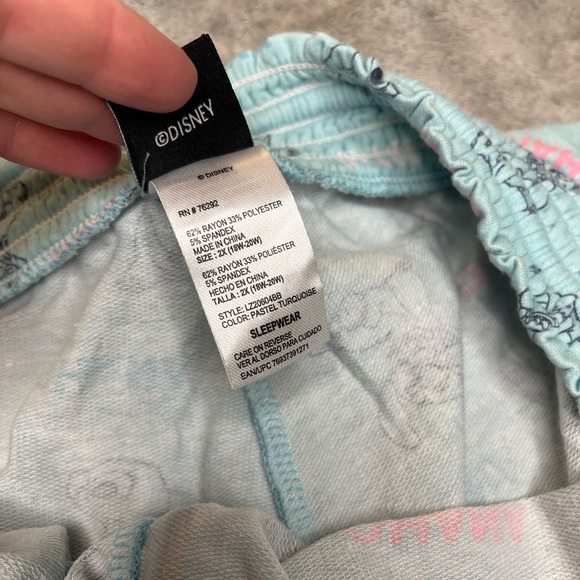 Women’s Disney Stitch Ohana Pajama Shorts size 2X - Picture 4 of 4